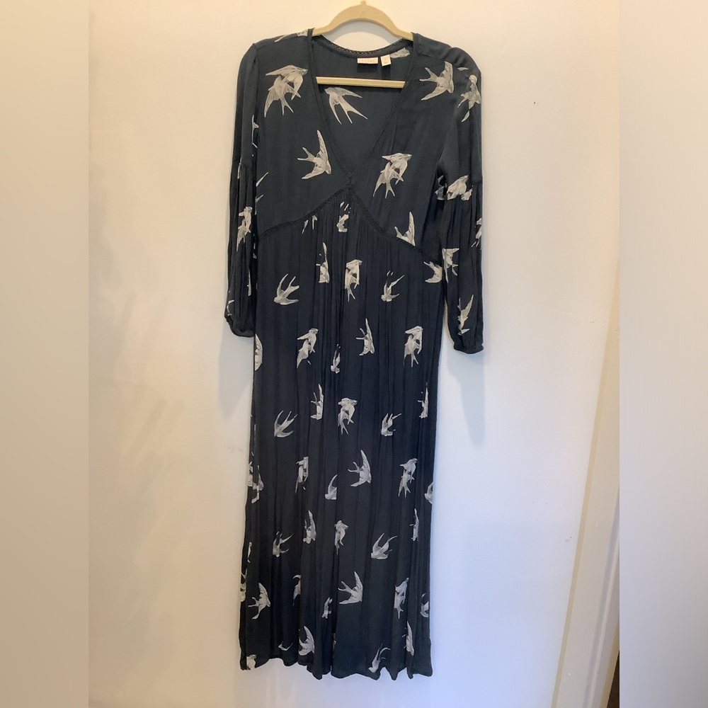 Hinge midi length dress - size small